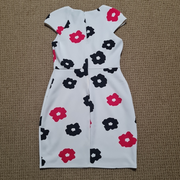 Bailey44 Pop Floral Print Neoprene Like Bendable Cap Sleeve Sheath Dress Size M - Picture 7 of 15